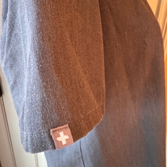 Figs Graphite Gray Catarina One Pocket Short Sleeve Women's Scrub Top - Picture 5 of 10